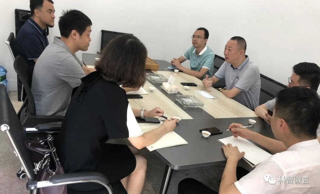 北碚區(qū)商務委蒞臨八爪魚互聯(lián)網教育產業(yè)園暨網紅直播基地視察指導